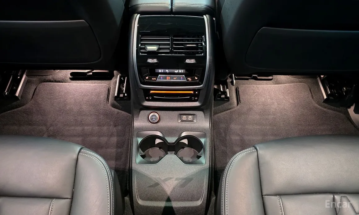 Фото 14 - BMW X7