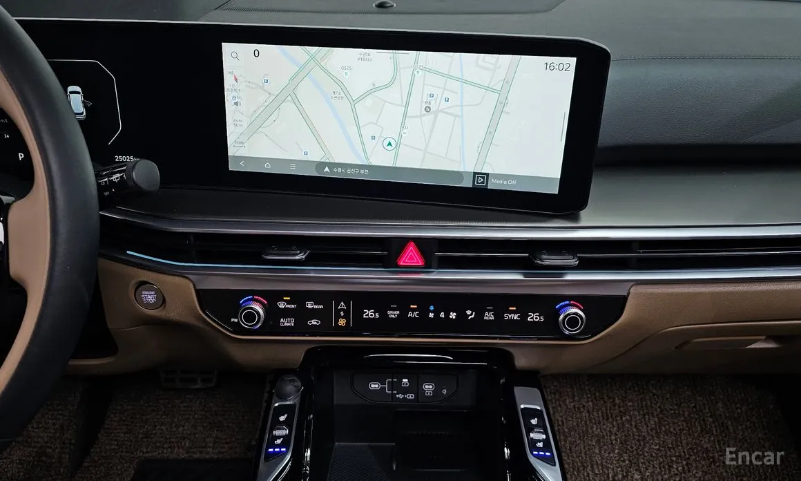 Фото 14 - Kia Sorento