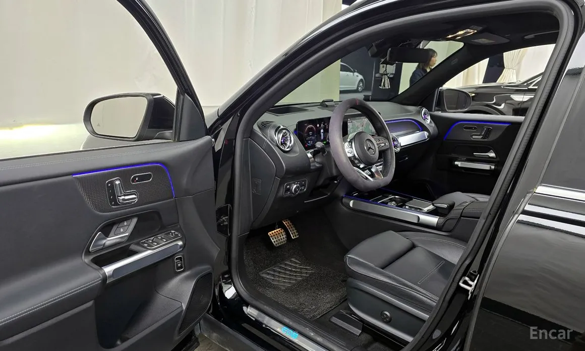 Фото 10 - Mercedes-Benz EQB