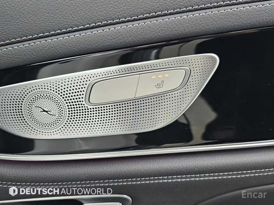 Фото 16 - Mercedes-Benz AMG GT