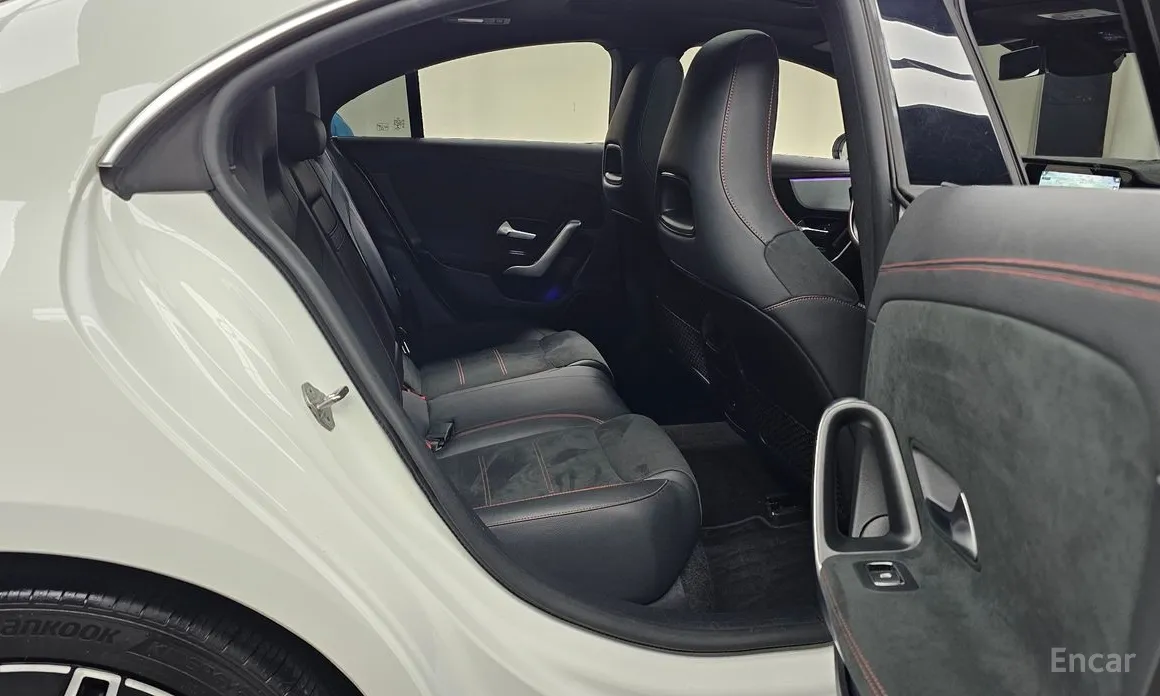 Фото 12 - Mercedes-Benz CLA-Class