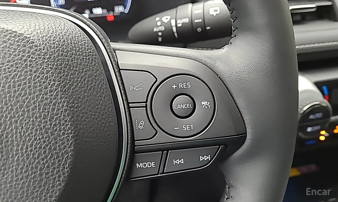 Фото 17 - Toyota RAV4