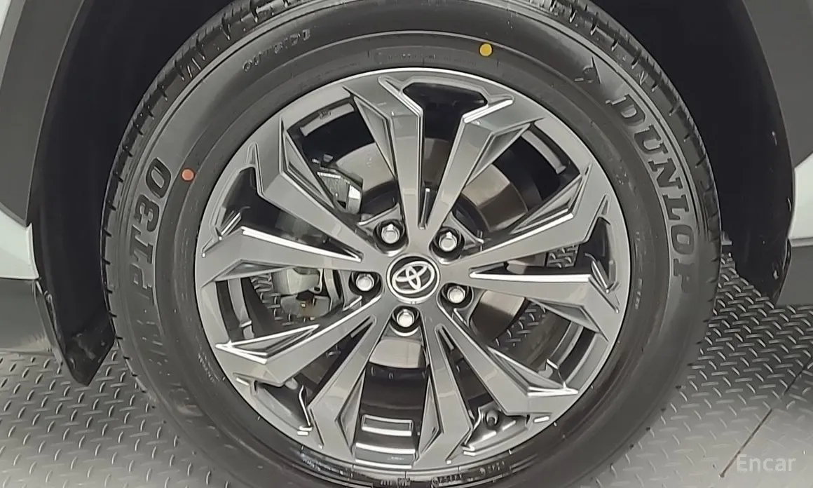 Фото 5 - Toyota RAV4