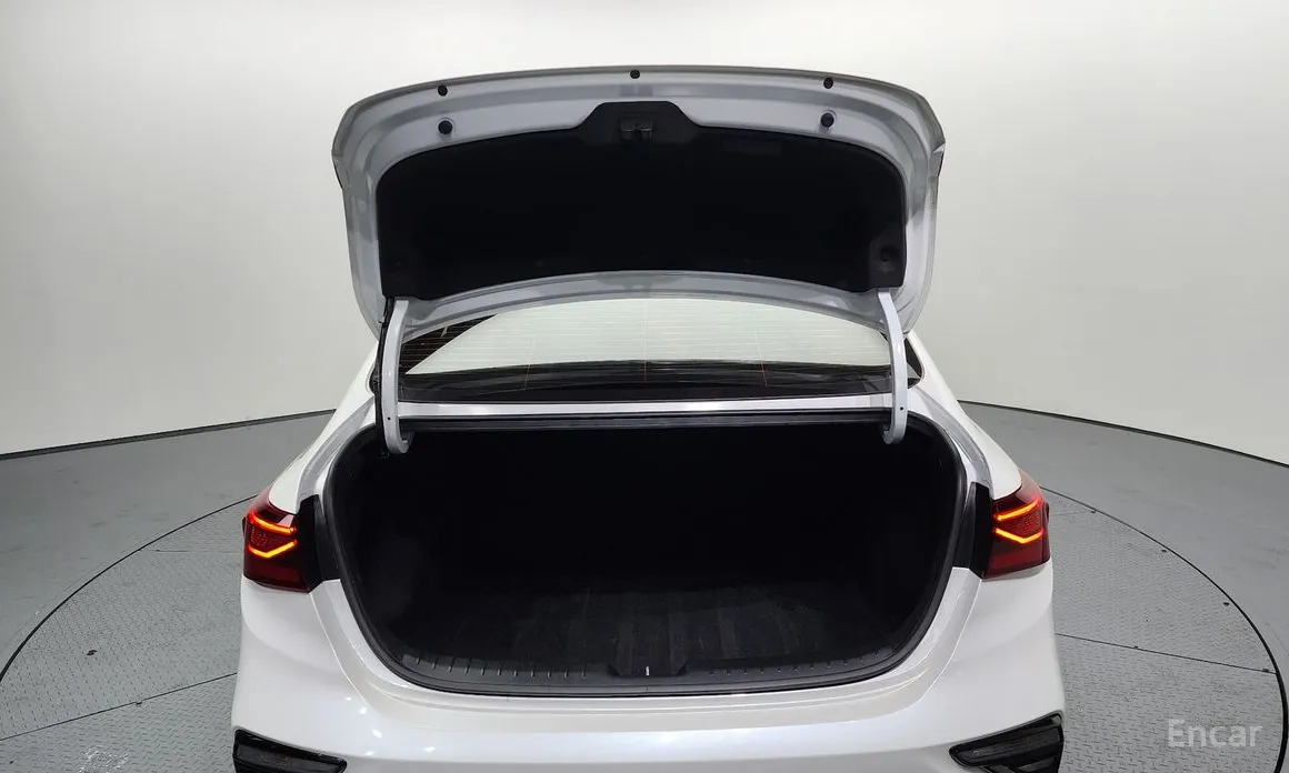 Фото 20 - Kia K3