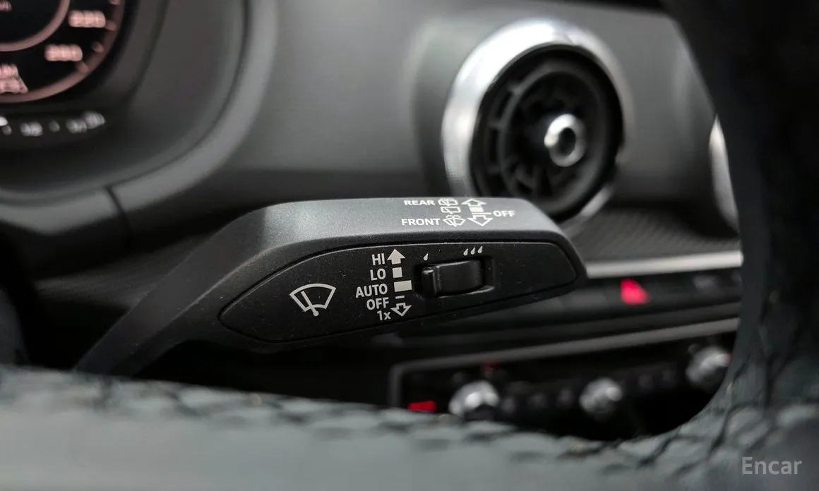 Фото 18 - Audi Q2