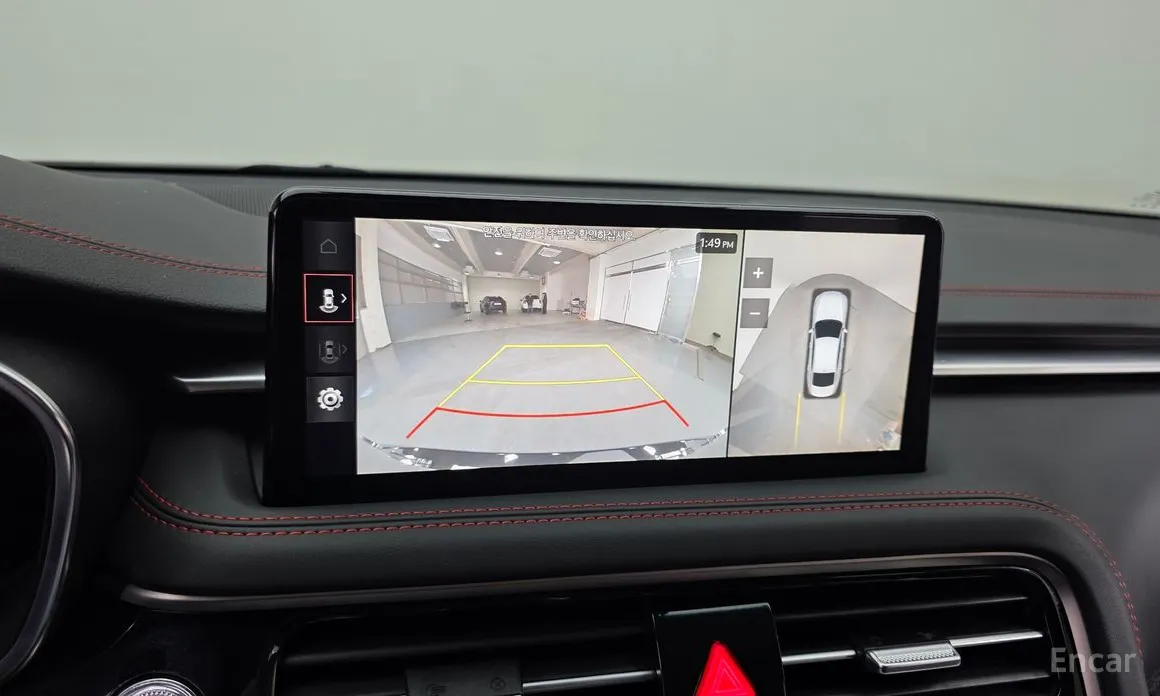 Фото 15 - Genesis G70