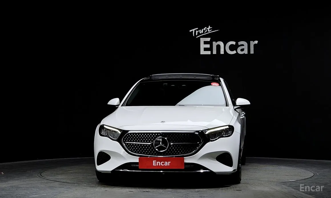 Фото 3 - Mercedes-Benz E-Class