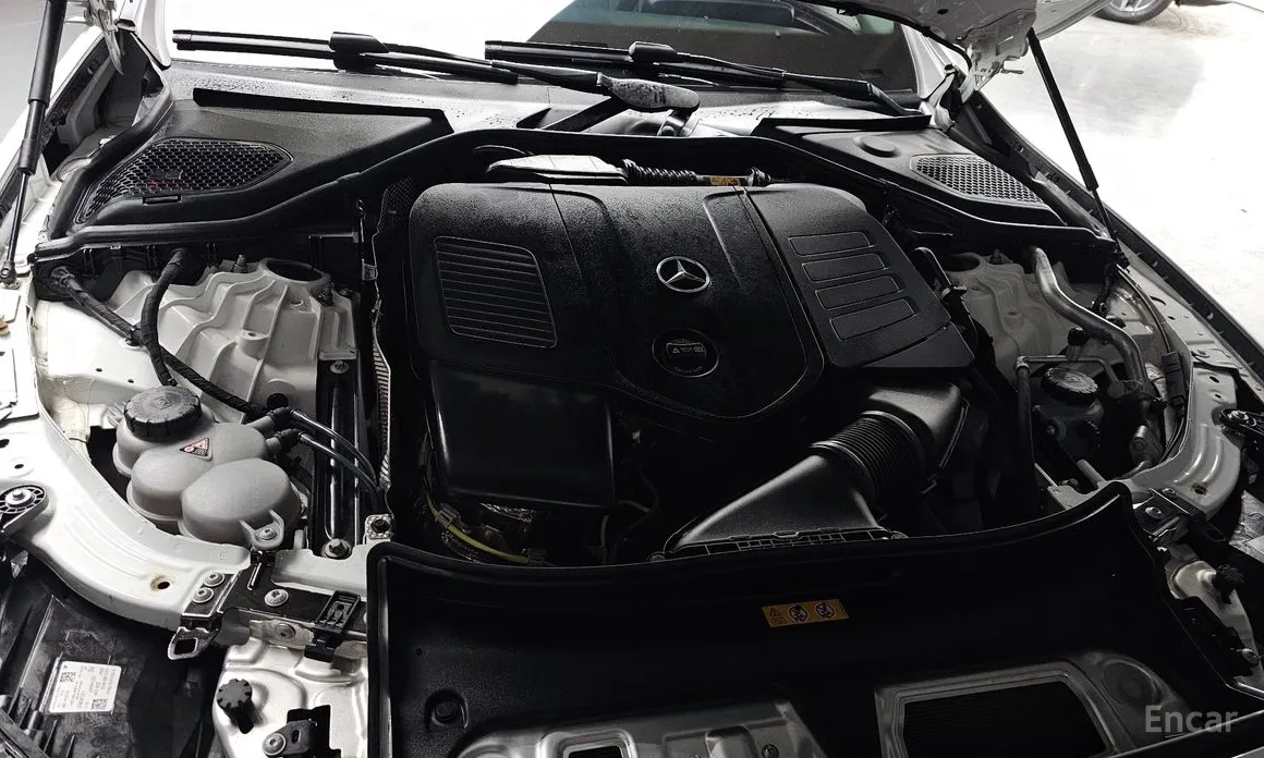 Фото 6 - Mercedes-Benz E-Class