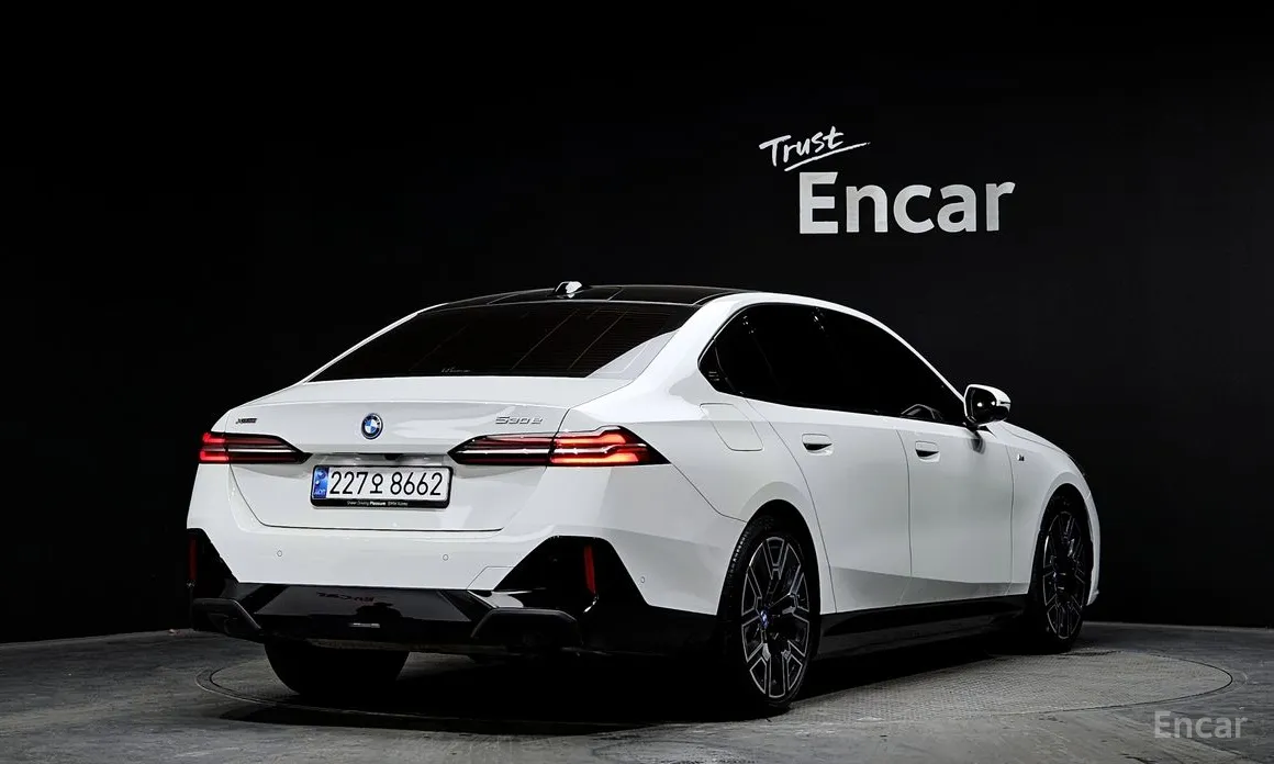 Фото 2 - BMW 5 Series