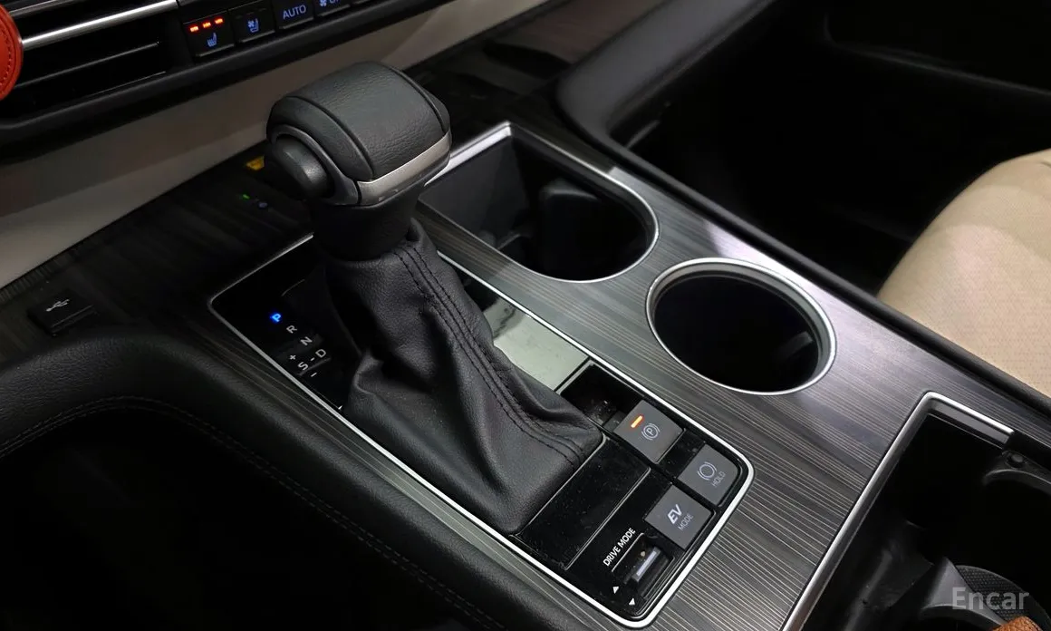 Фото 9 - Toyota Sienna