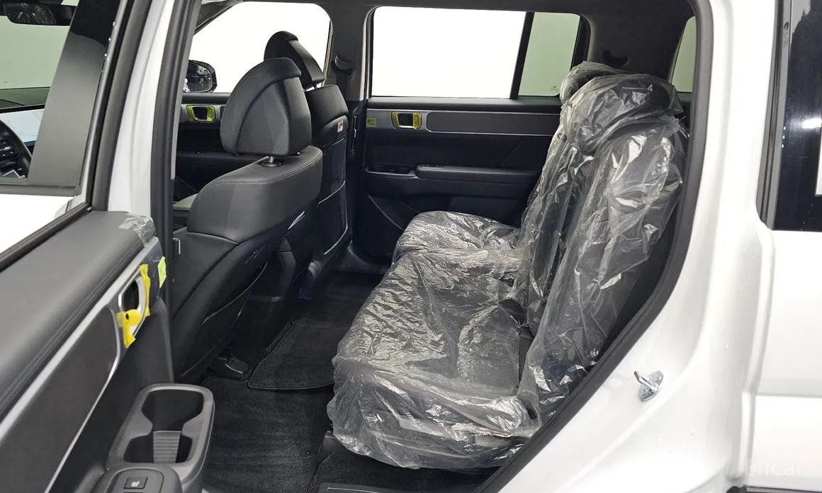 Фото 11 - Hyundai Santa Fe