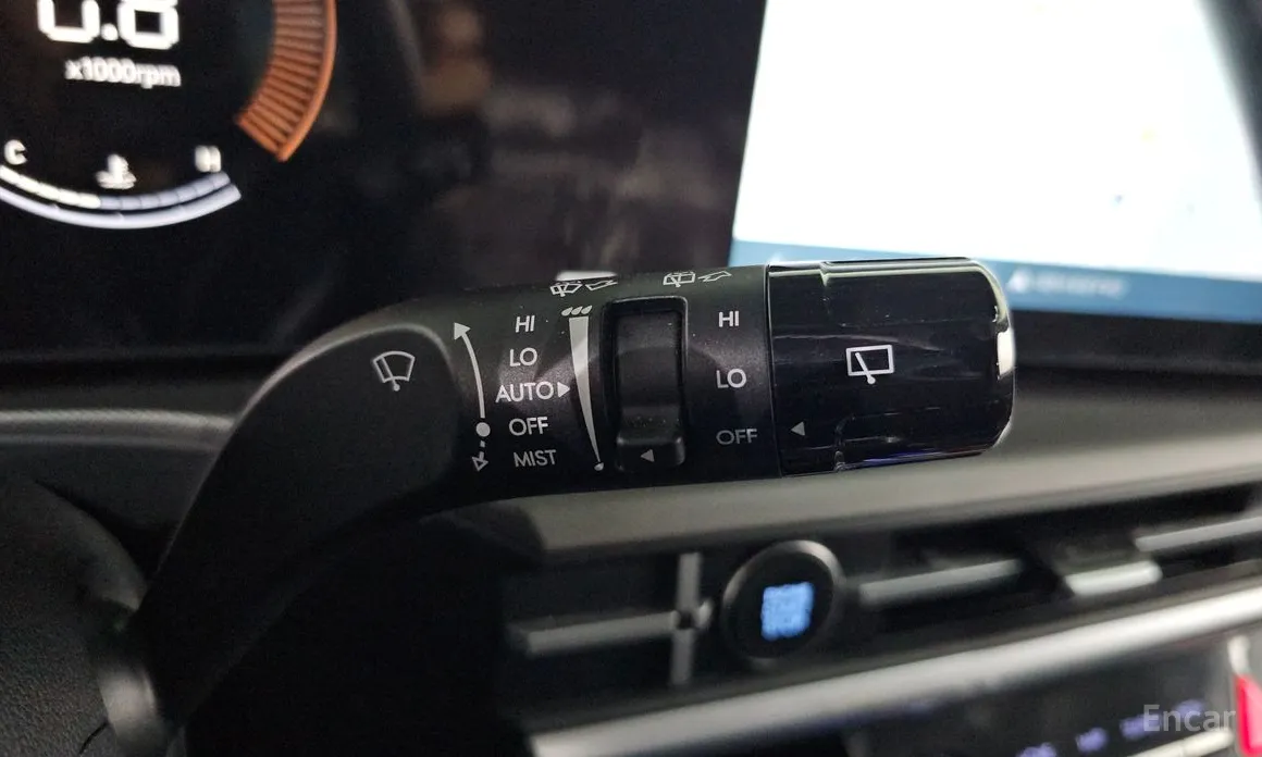 Фото 15 - Hyundai Santa Fe