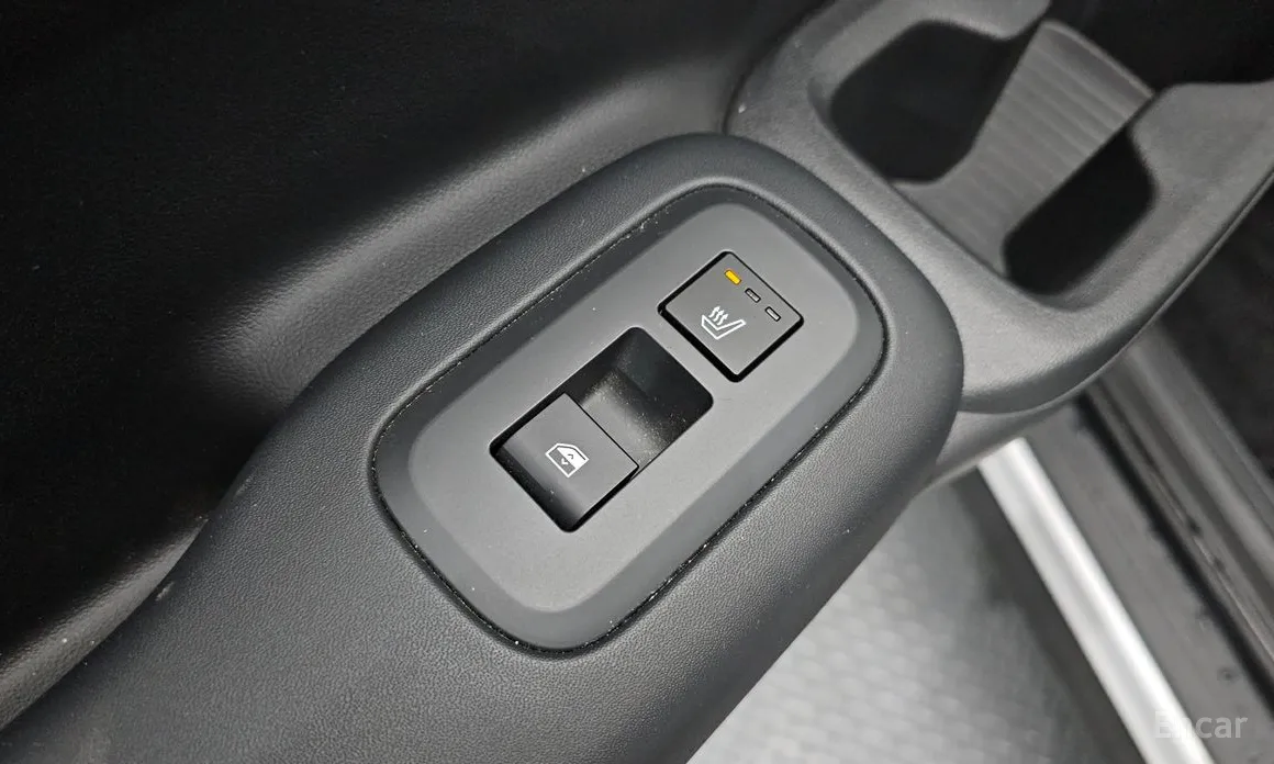 Фото 19 - Hyundai Santa Fe