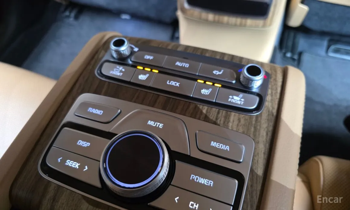 Фото 19 - Kia K9