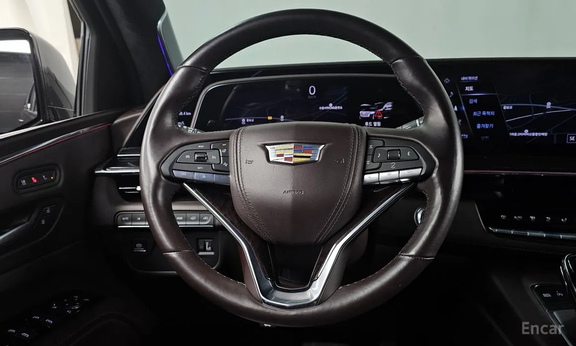 Фото 13 - Cadillac Escalade