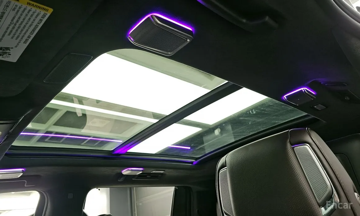 Фото 18 - Cadillac Escalade