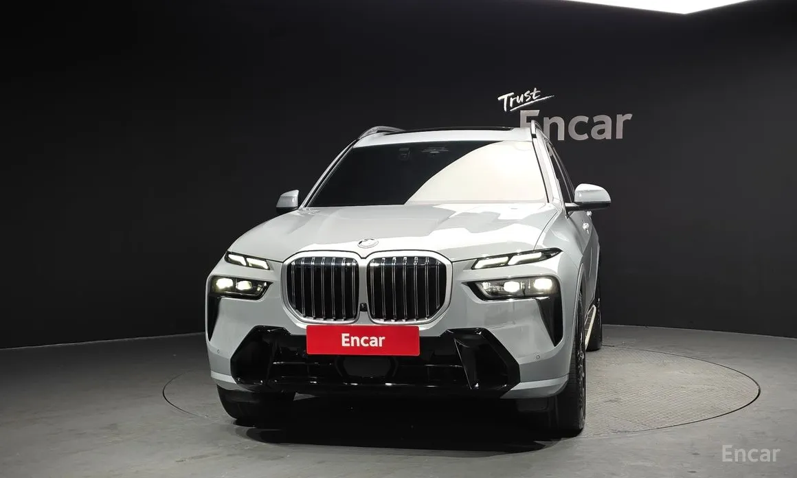 Photo 3 - BMW X7