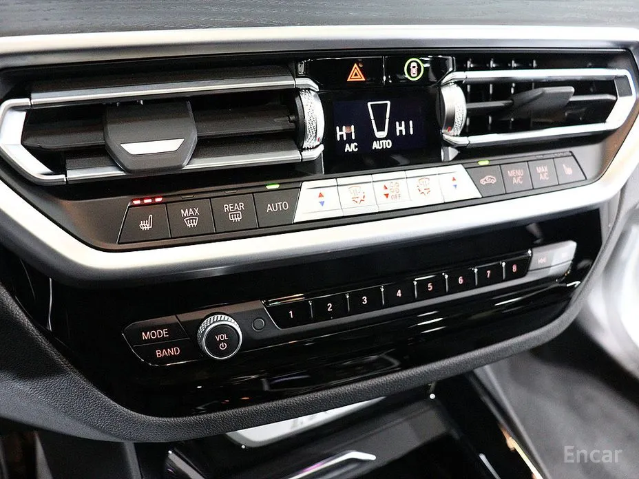 Фото 10 - BMW iX3