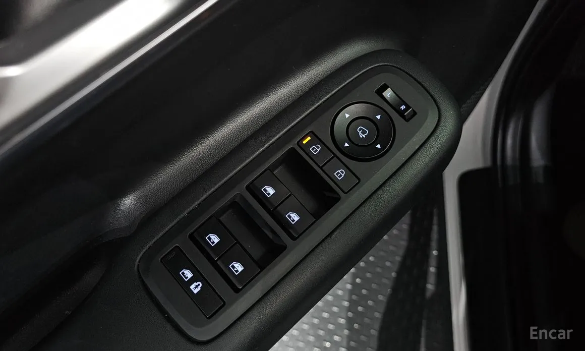 Фото 12 - Hyundai Santa Fe