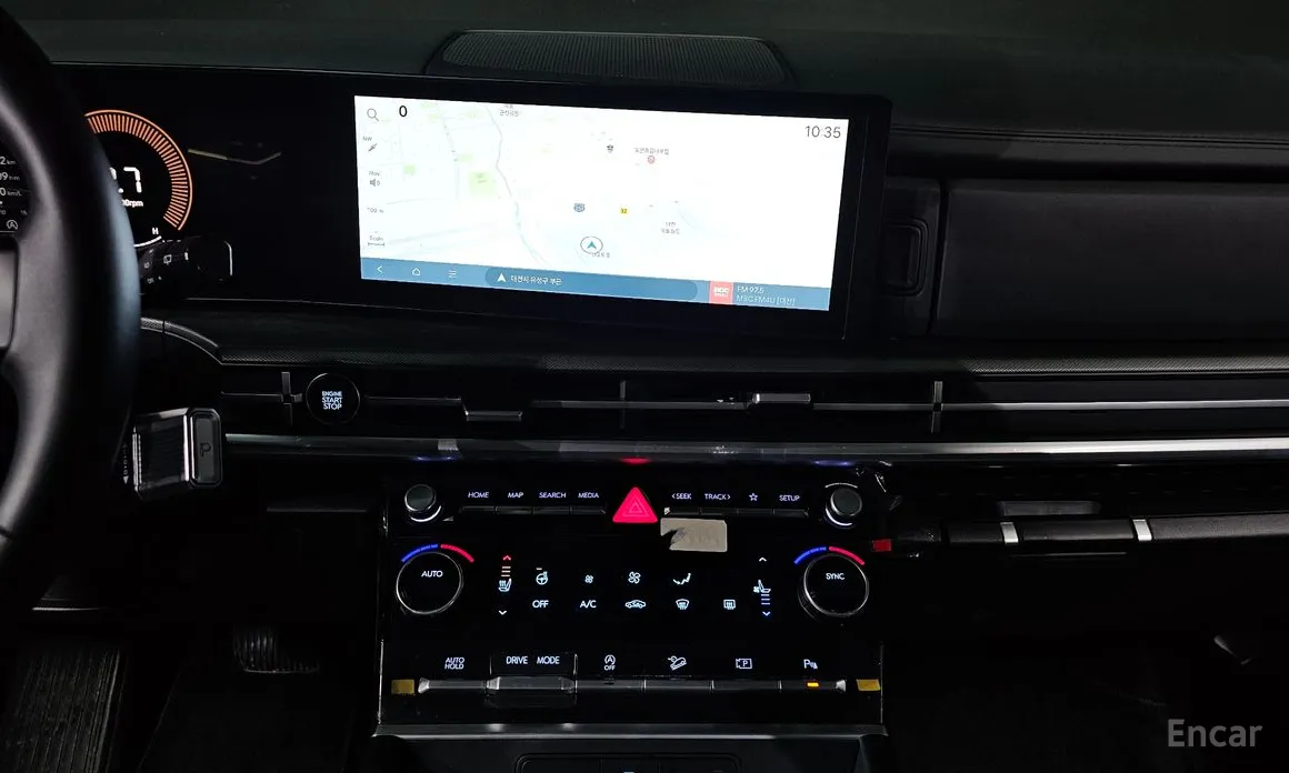 Фото 15 - Hyundai Santa Fe