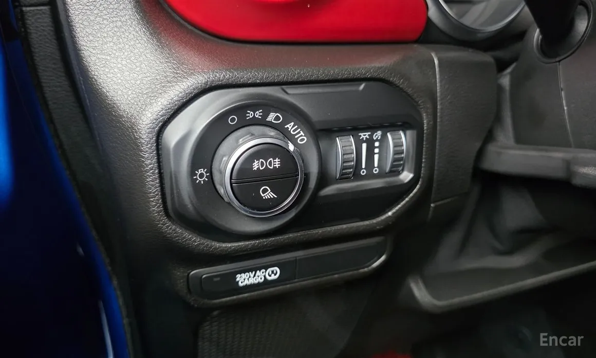 Фото 18 - Jeep Gladiator