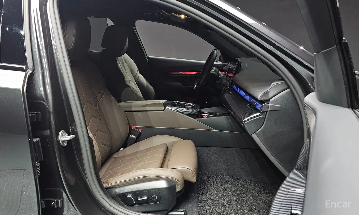 Фото 10 - BMW i5