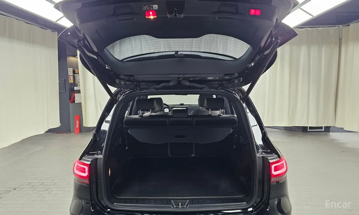 Фото 20 - Mercedes-Benz EQB