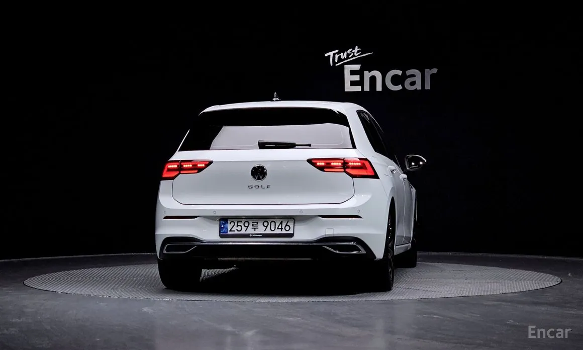 Фото 4 - Volkswagen Golf