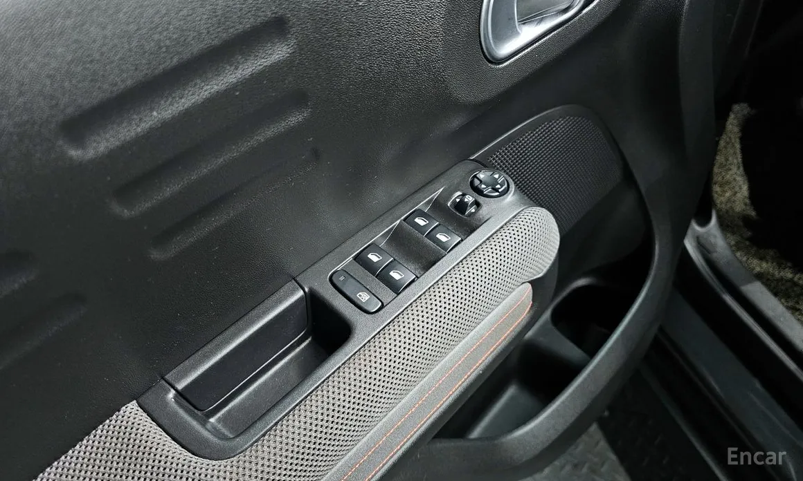 Фото 13 - Citroen C3 Aircross