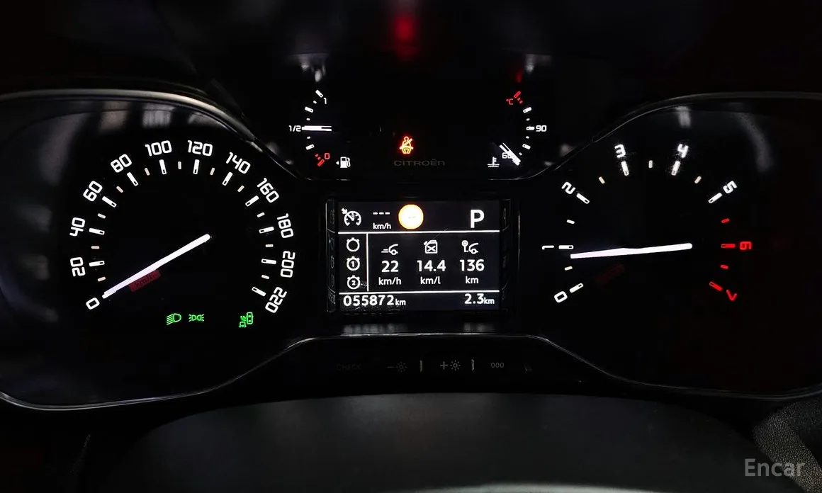 Фото 8 - Citroen C3 Aircross