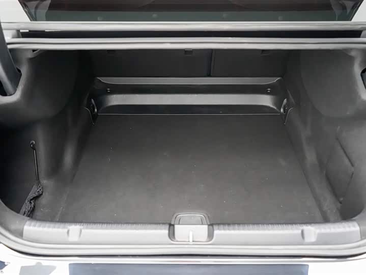 Фото 9 - Mercedes-Benz EQE