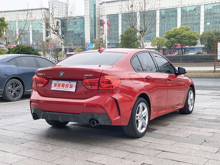 Фото 4 - BMW 1 Series