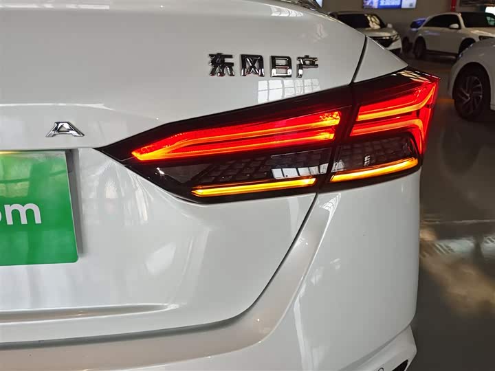 Фото 8 - Nissan Teana