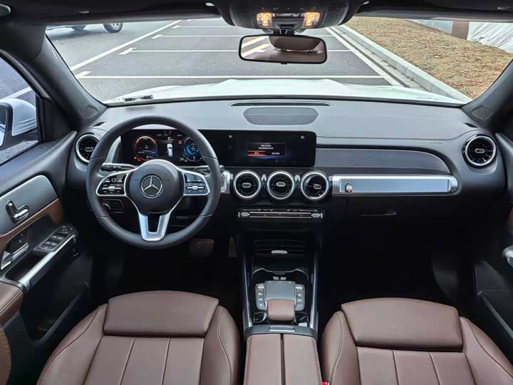 Фото 9 - Mercedes-Benz GLB-Class
