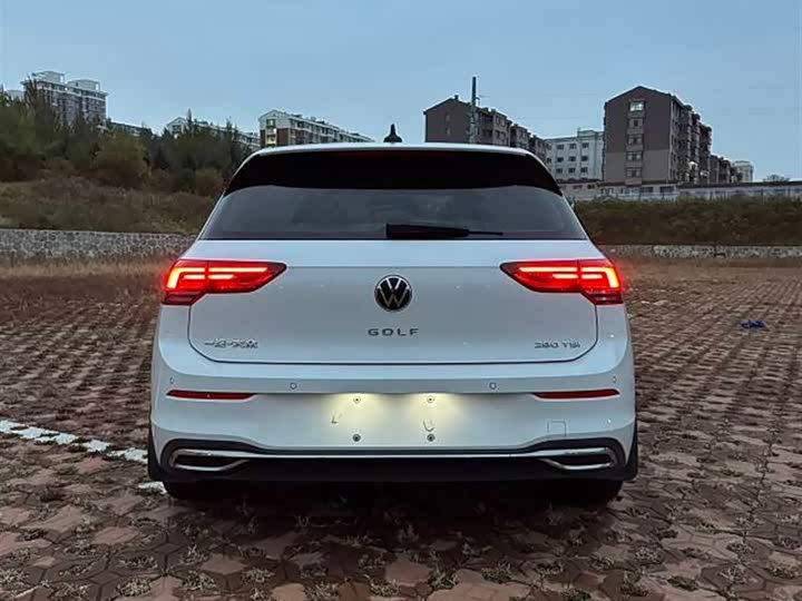 Фото 4 - Volkswagen Golf