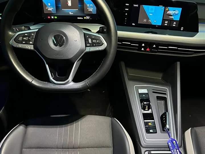 Фото 7 - Volkswagen Golf