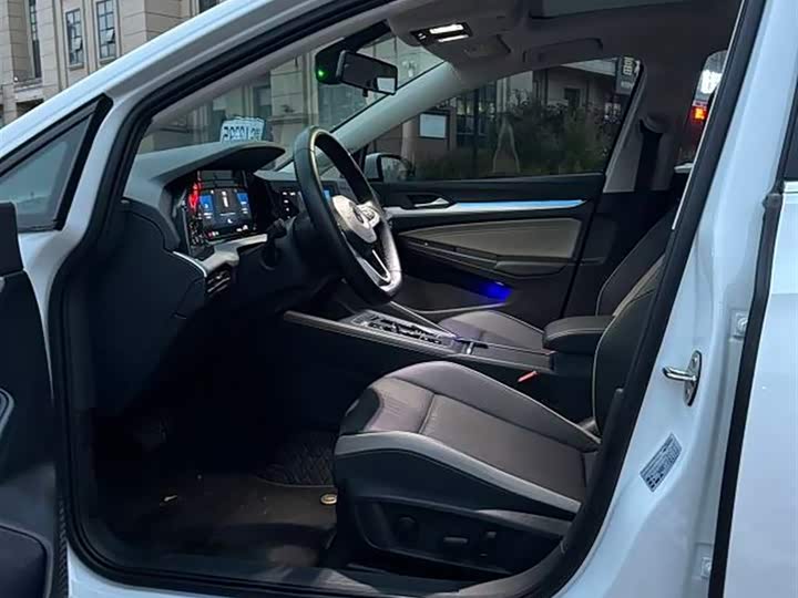 Фото 9 - Volkswagen Golf