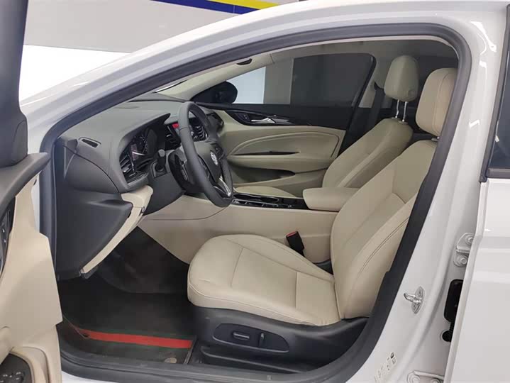 Фото 9 - Buick Regal