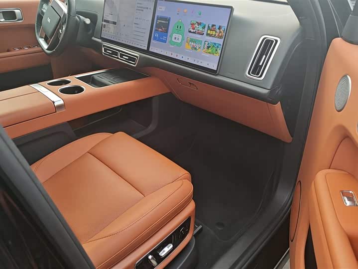 Фото 8 - LiXiang L8