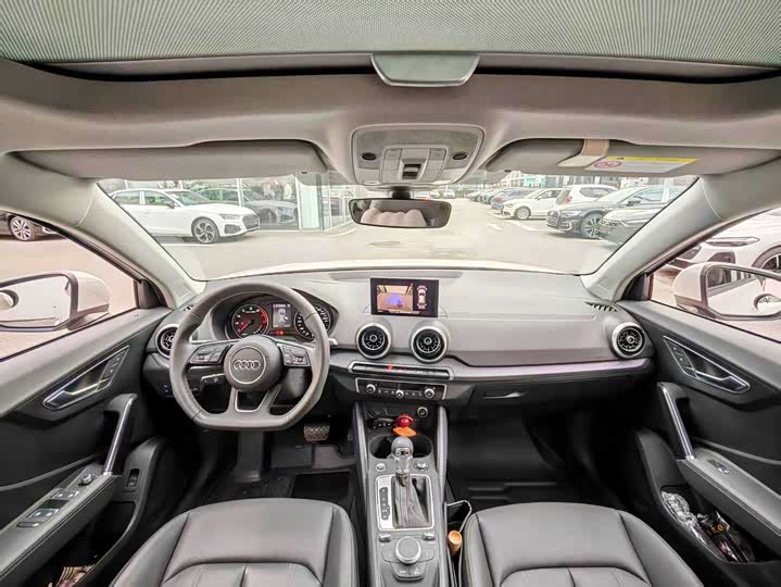 Фото 9 - Audi Q2L