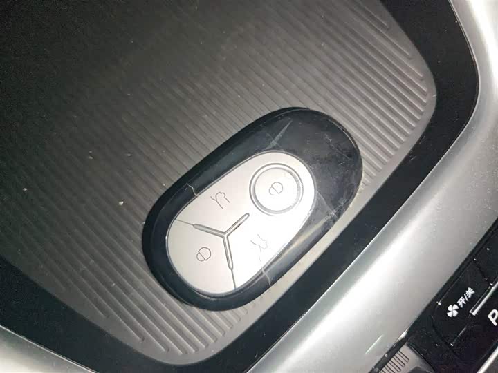 Фото 9 - Geely Galaxy Geome