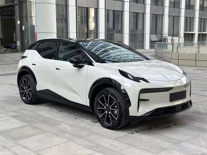 Фото 3 - Zeekr X