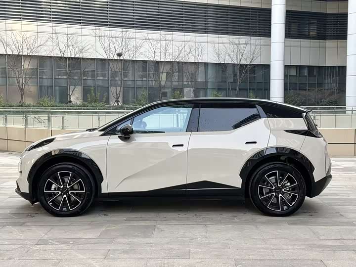 Фото 7 - Zeekr X