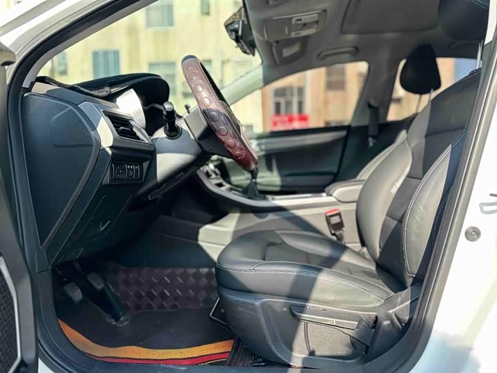 Фото 5 - Geely Emgrand GL