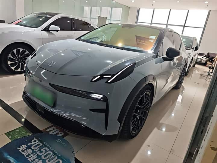 Фото 2 - Zeekr X