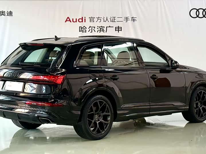 Фото 4 - Audi Q7