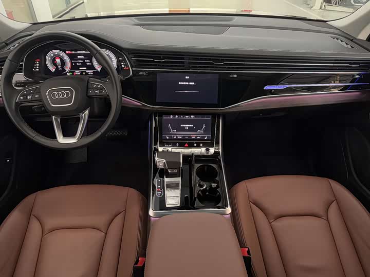 Фото 6 - Audi Q7