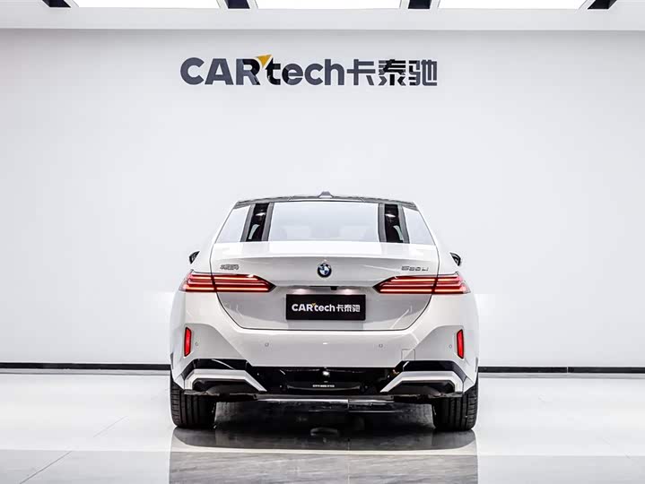 Фото 5 - BMW 5 Series