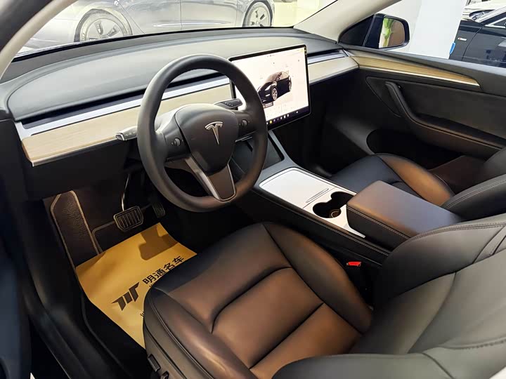 Фото 7 - Tesla Model Y