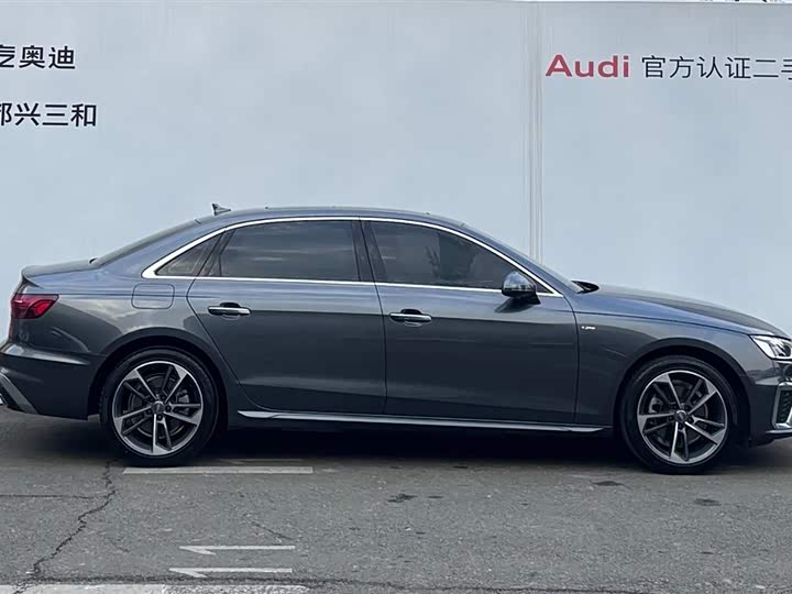 Фото 3 - Audi A4L